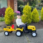 Детски трактор Homcom с педали, ремарке, лопата и гребло - Image 6